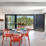 Villa Gionis *